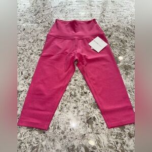 Beyond Yoga Capri Leggings - Fuchsia Pink
